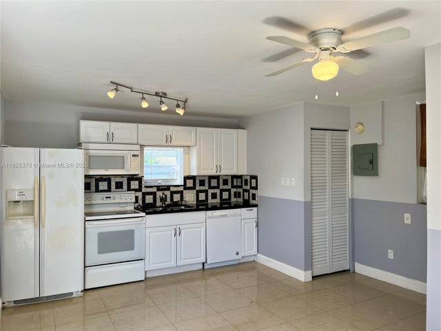 1 of 18 - 2330 Harding St Rear, Hollywood, FL