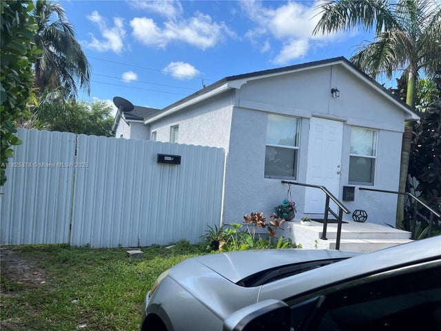 2 of 18 - 2330 Harding St Rear, Hollywood, FL