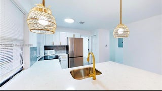 Photo of Listing #A11825359