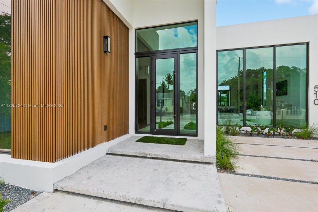 424 Nw 43rd St 1, Miami