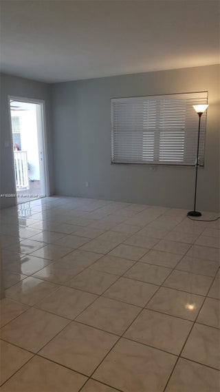 Photo of Listing #A11823621