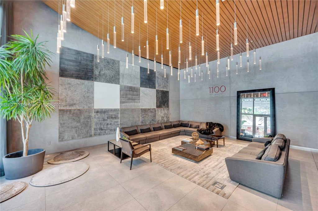1100 S Miami Ave 2007, Miami