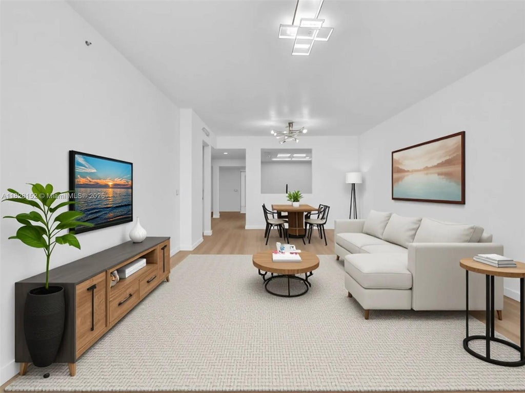 3340 Ne 190th St 1007, Aventura