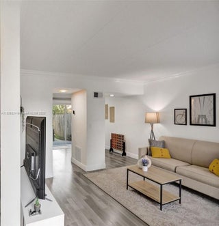 Photo of Listing #A11828524