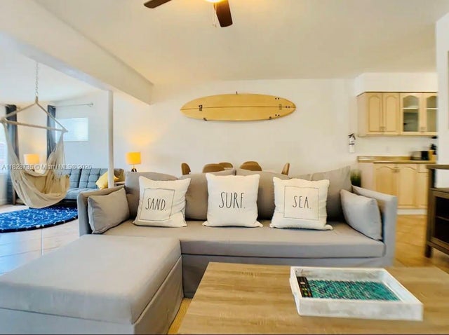 3 of 26 - 2029 Pierce St 4, Hollywood, FL