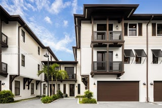 Photo of Listing #A11828219