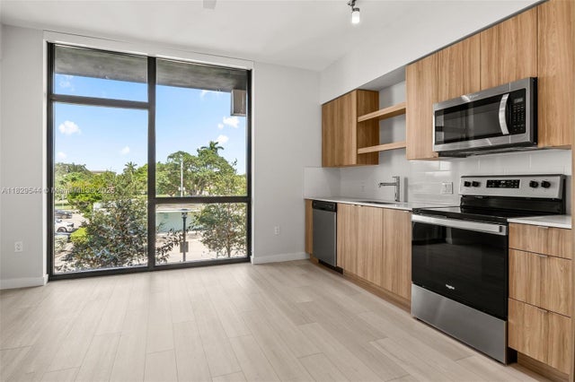 2 of 47 - 555 Ne 8th St 0109, Fort Lauderdale, FL