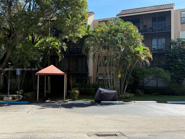 1 of 17 - 3800 N Hills Dr 312, Hollywood, FL
