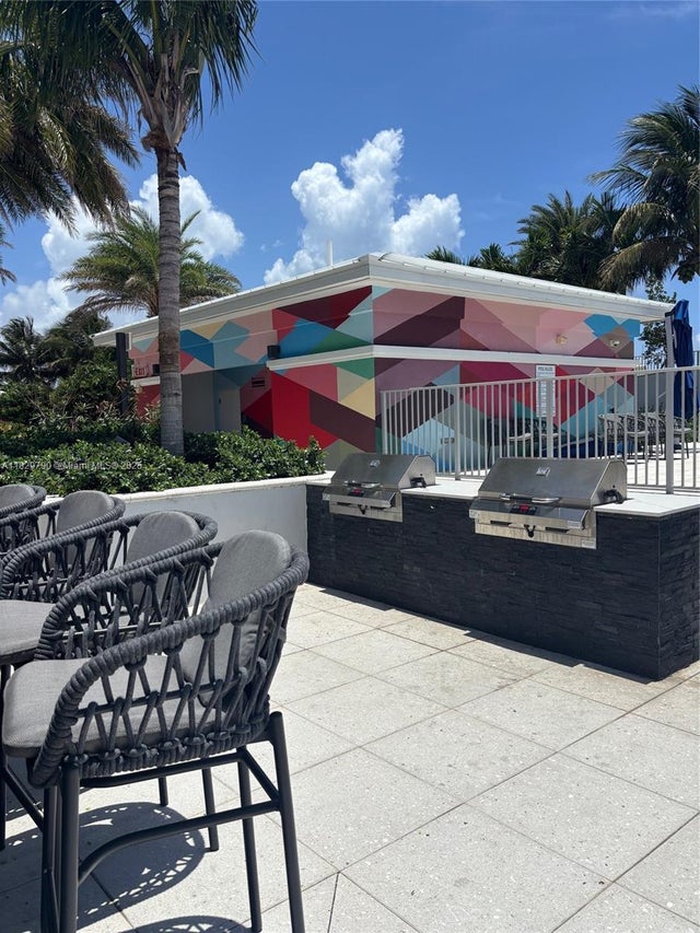 3 of 15 - 1776 Polk St 1405, Hollywood, FL