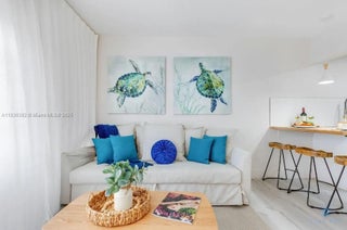 Photo of Listing #A11830382