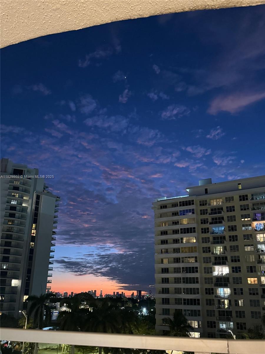 5555 Collins Ave 6z, Miami Beach