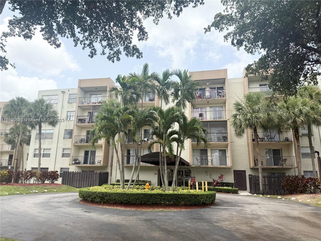 14250 Sw 62nd 524, Miami