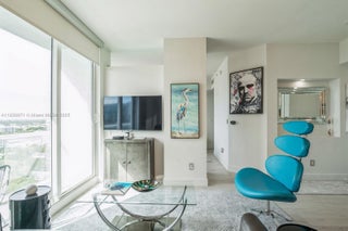 Photo of Listing #A11830971