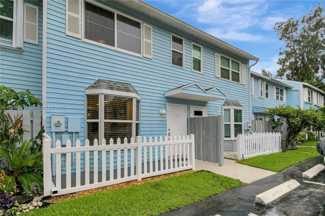 2 of 37 - 1881 Ne 15th Ave, Fort Lauderdale, FL