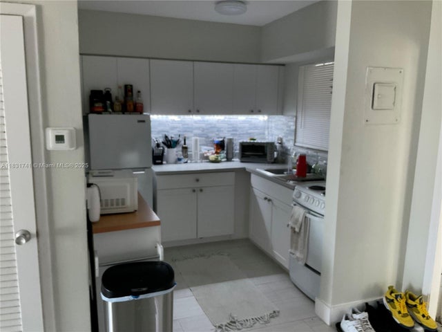 4 of 14 - 510 Se 9th St 3, Fort Lauderdale, FL