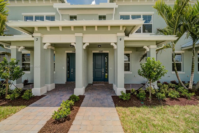1 of 36 - 1280 Eucalyptus Dr 4, Hollywood, FL