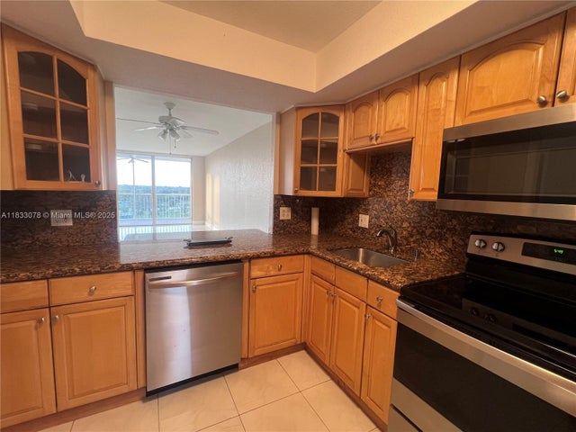 4 of 22 - 3080 N Course Dr 710, Pompano Beach, FL