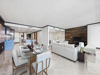 Photo of Listing #A11829497