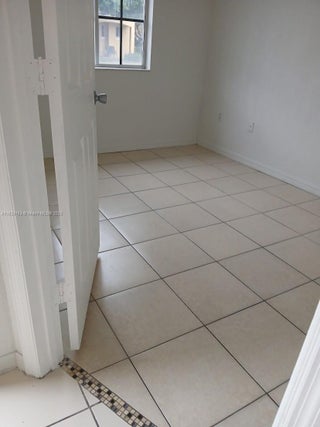 Photo of Listing #A11833153