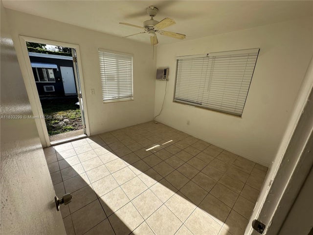 1 of 8 - 610 Ne 12th Ave 1, Fort Lauderdale, FL