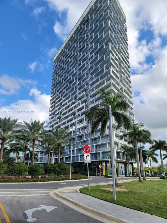 1 of 31 - 2000 Metropica Way 2411, Sunrise, FL