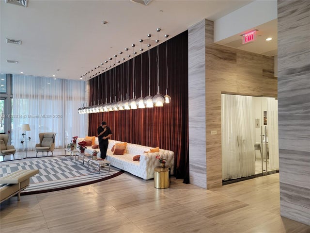3 of 31 - 2000 Metropica Way 2411, Sunrise, FL