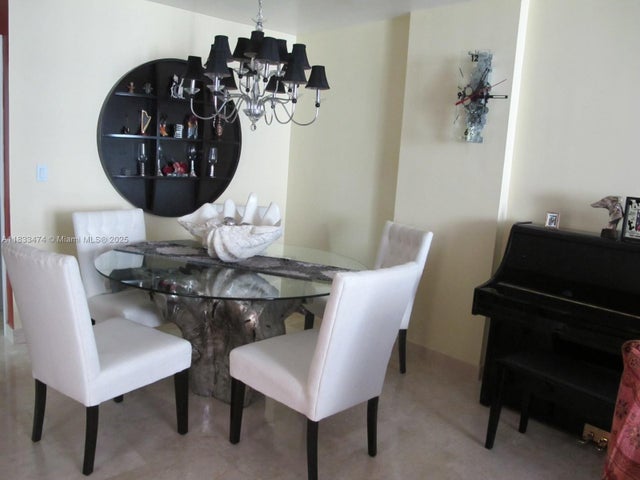 4 of 18 - 3140 S Ocean Dr 1207, Hallandale Beach, FL
