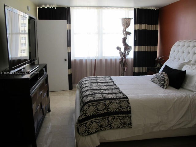 5 of 18 - 3140 S Ocean Dr 1207, Hallandale Beach, FL