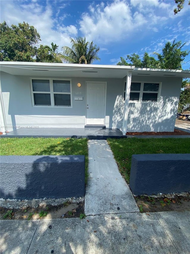 1 of 18 - 1219 N 20th Ave 1219, Hollywood, FL