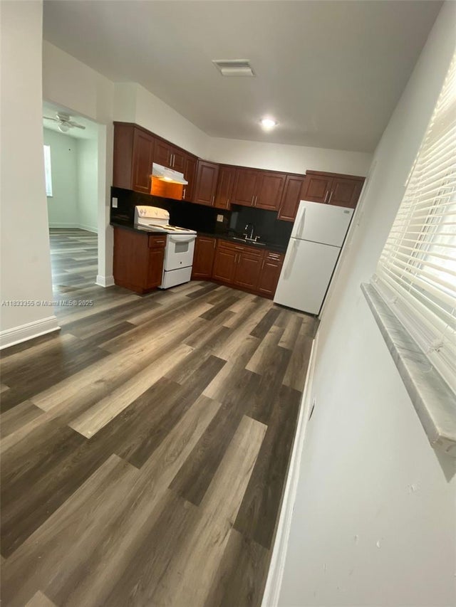 4 of 18 - 1219 N 20th Ave 1219, Hollywood, FL