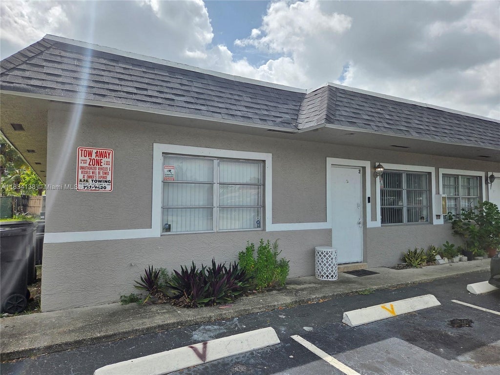 3970 Nw 31st Ter 2, Lauderdale Lakes