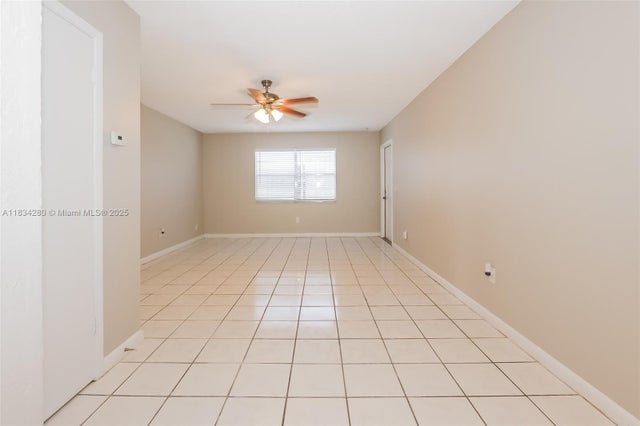 4 of 15 - 617 S A St, Lake Worth, FL