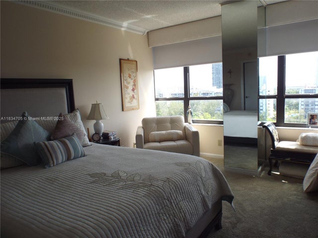 4 of 5 - 500 Three Islands Blvd 613, Hallandale Beach, FL