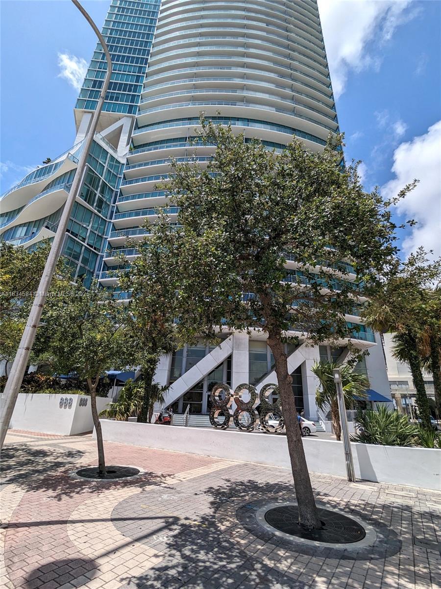888 Biscayne Blvd 4702, Miami