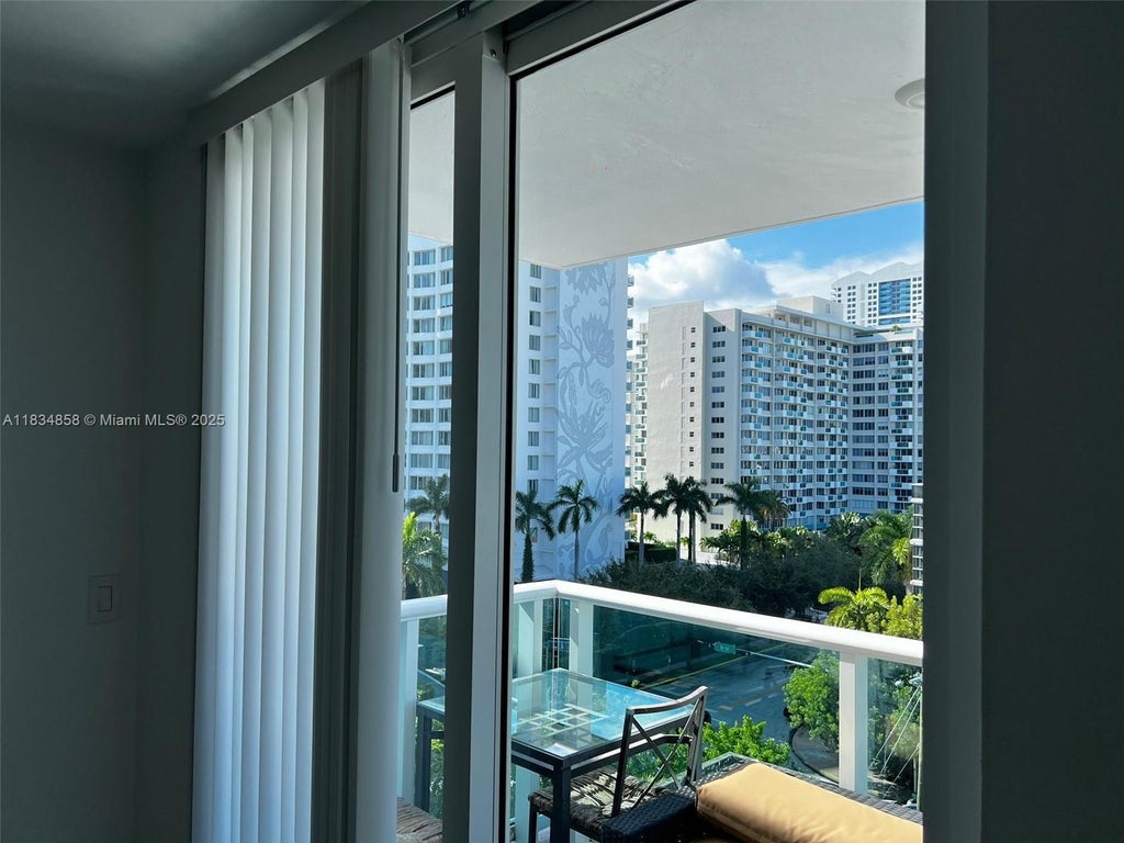 1035 West Ave 803, Miami Beach
