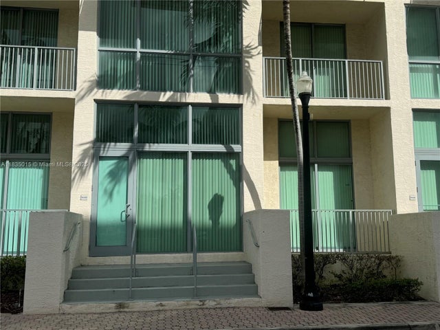 1 of 16 - 140 S Dixie Hwy Th102, Hollywood, FL