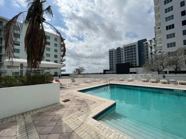 5 of 16 - 140 S Dixie Hwy Th102, Hollywood, FL