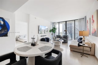 Photo of Listing #A11835047