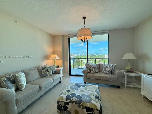 3 of 38 - 1300 Ponce De Leon Blvd 1005, Coral Gables, FL