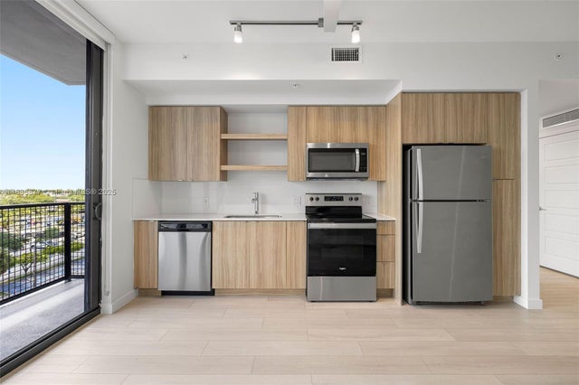 2 of 51 - 555 Ne 8th St 0427, Fort Lauderdale, FL