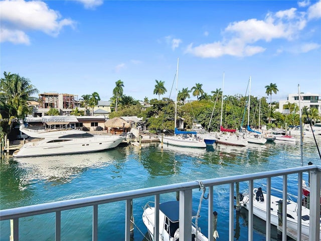 1 of 20 - 1777 Se 15th St 302, Fort Lauderdale, FL