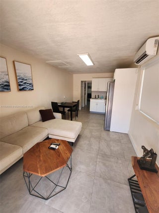 Photo of Listing #A11836002