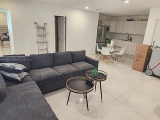 Photo of Listing #A11836011