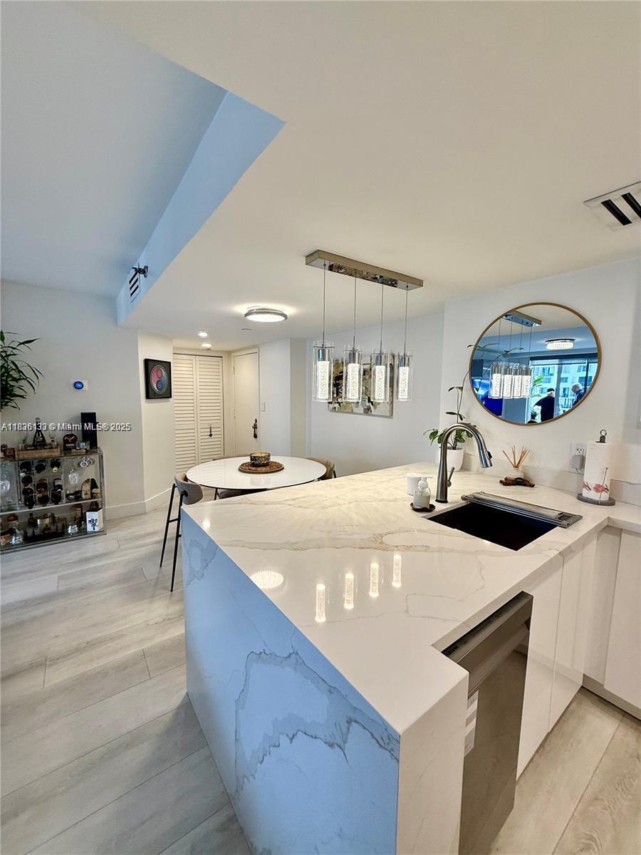 770 Claughton Island 1503, Miami
