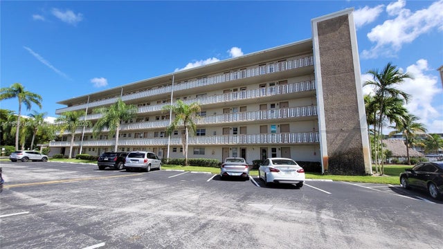 1 of 15 - 4650 Washington St 110, Hollywood, FL