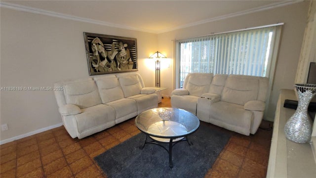 2 of 15 - 4650 Washington St 110, Hollywood, FL