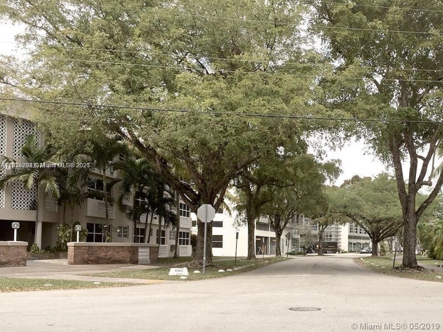 2 of 18 - 6580 Santona St A39, Coral Gables, FL