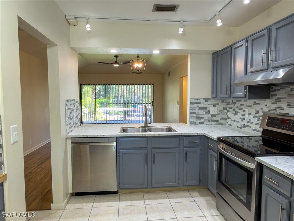 1801 Ctyard Way D201, Naples