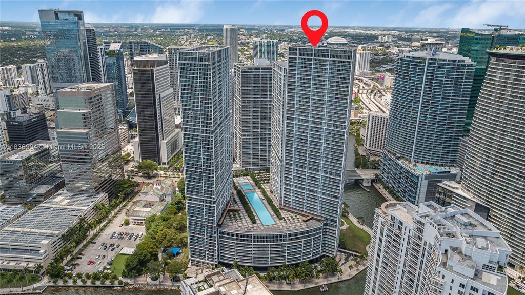 475 Brickell Ave 2711, Miami