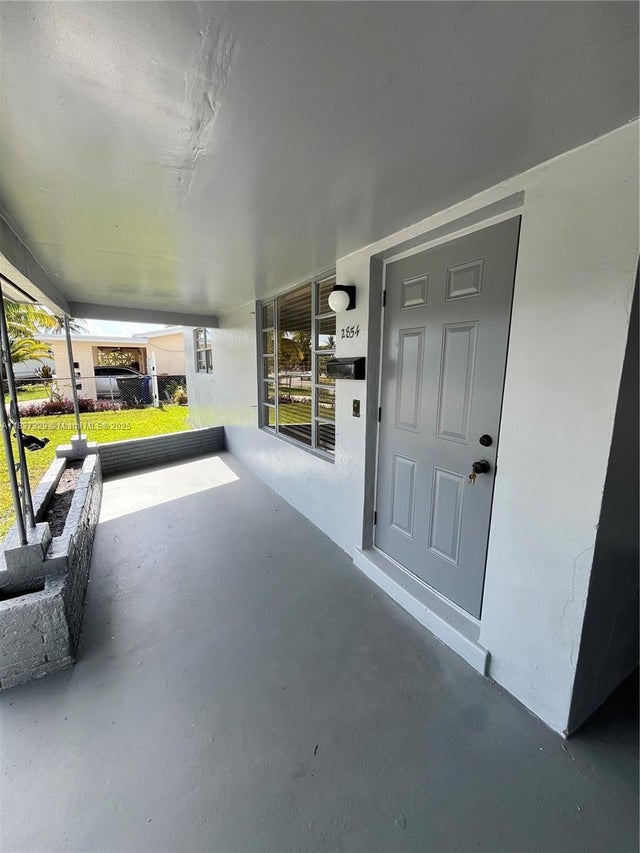 5 of 30 - 2854 Sw 4th Pl, Fort Lauderdale, FL
